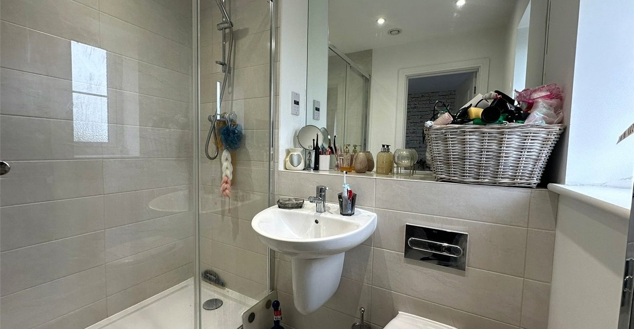 2 bedroom house for sale in Gravesend | Robinson Michael & Jackson