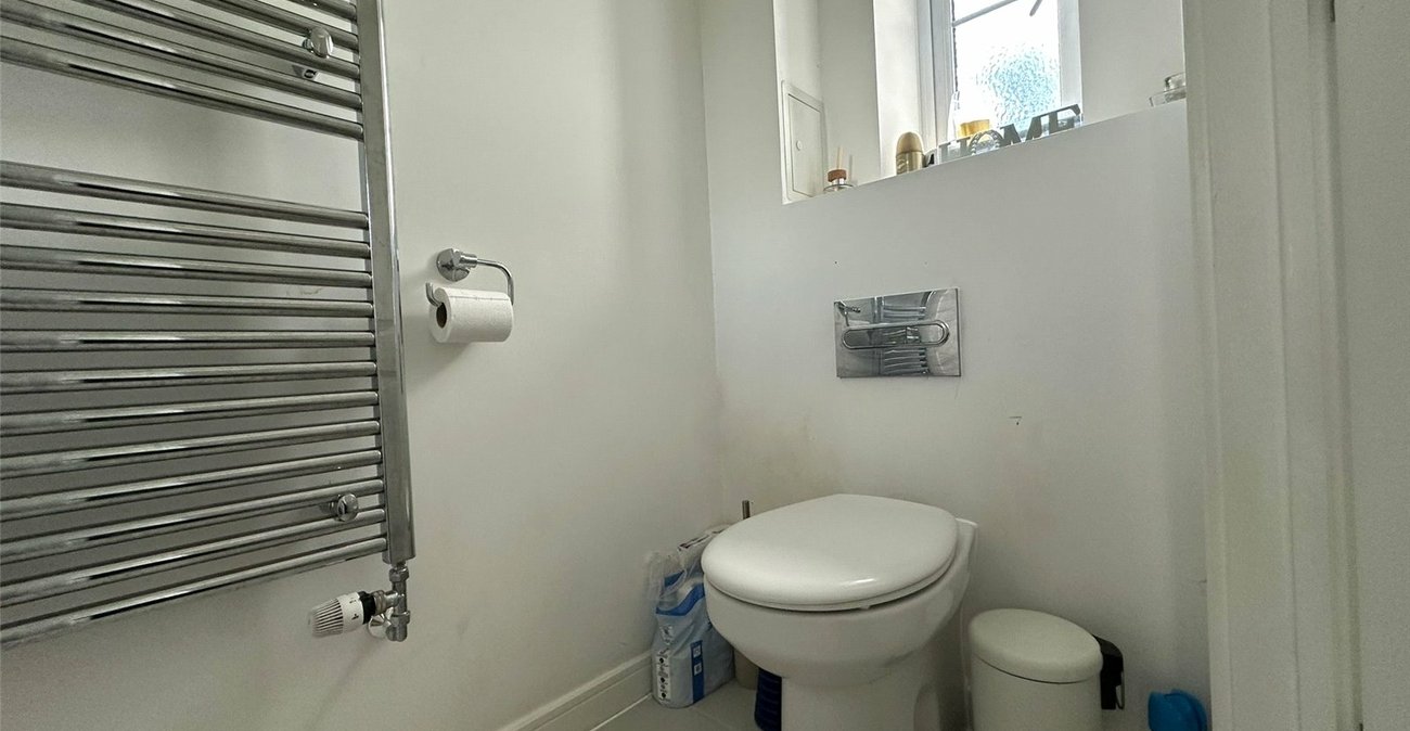 2 bedroom house for sale in Gravesend | Robinson Michael & Jackson