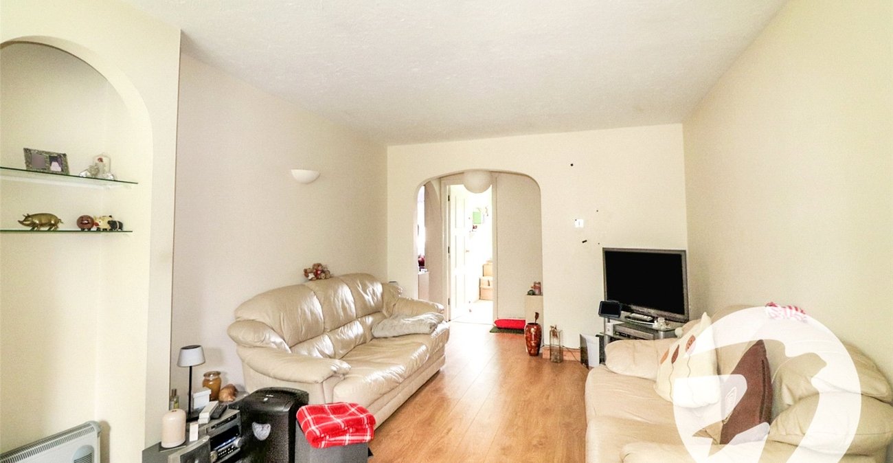 2 bedroom property for sale in Erith | Robinson Jackson