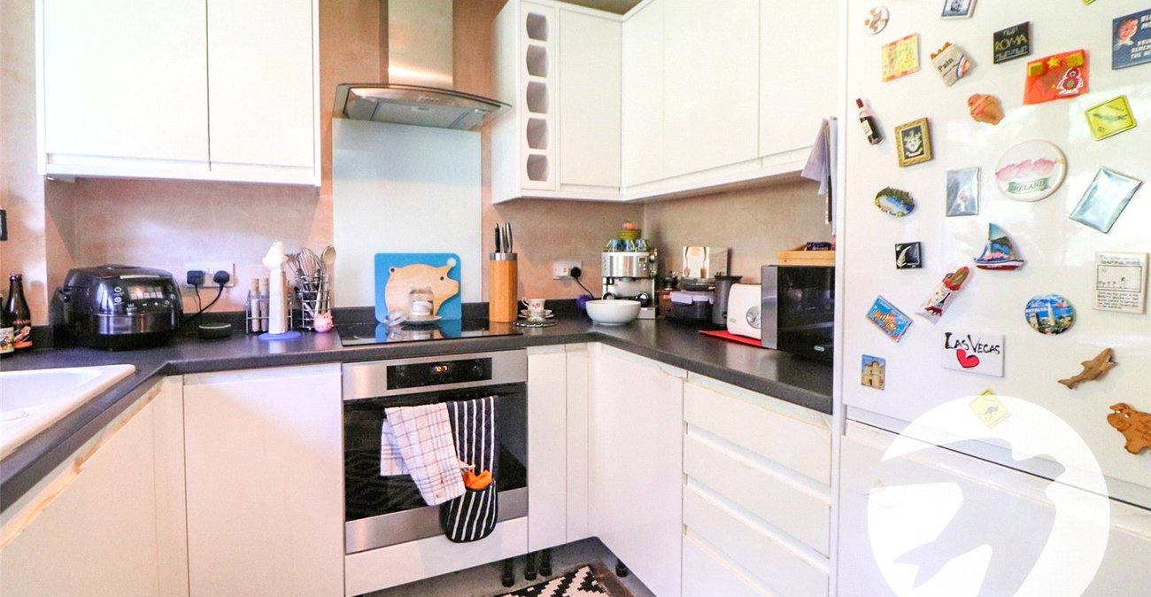 2 bedroom property for sale in Erith | Robinson Jackson