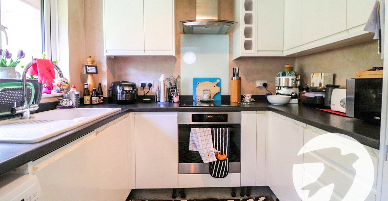 2 bedroom property for sale in Erith | Robinson Jackson