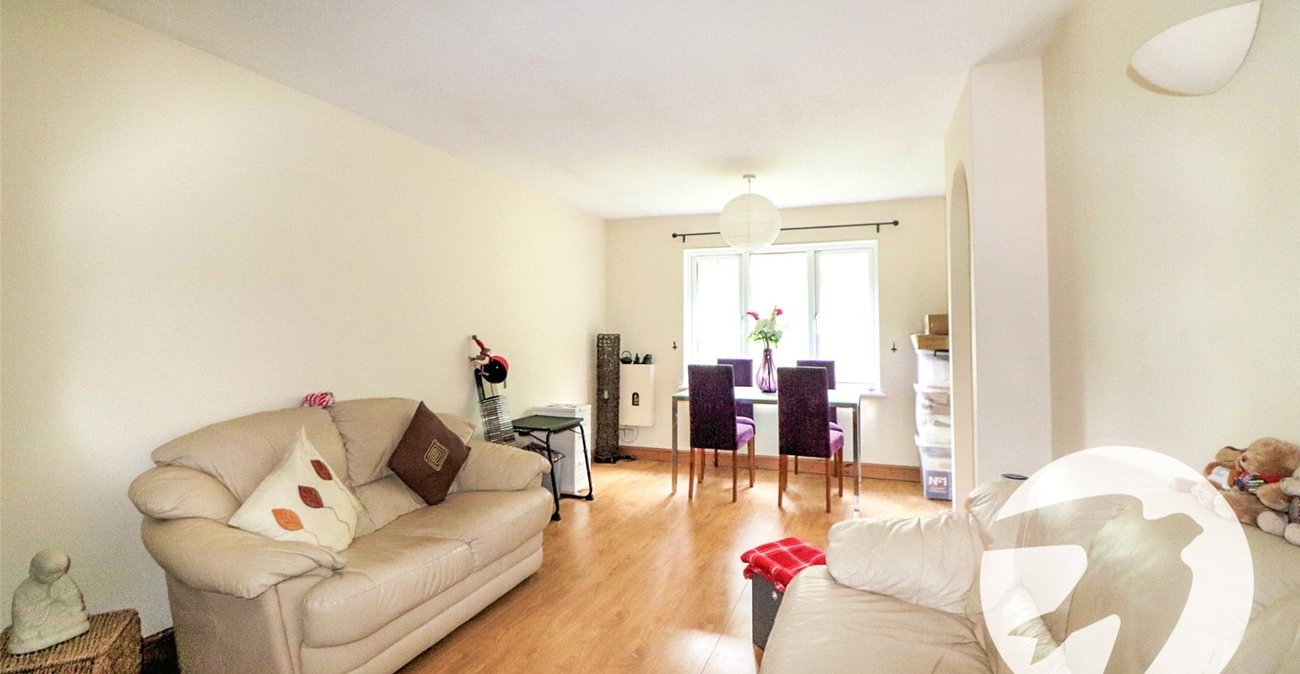 2 bedroom property for sale in Erith | Robinson Jackson
