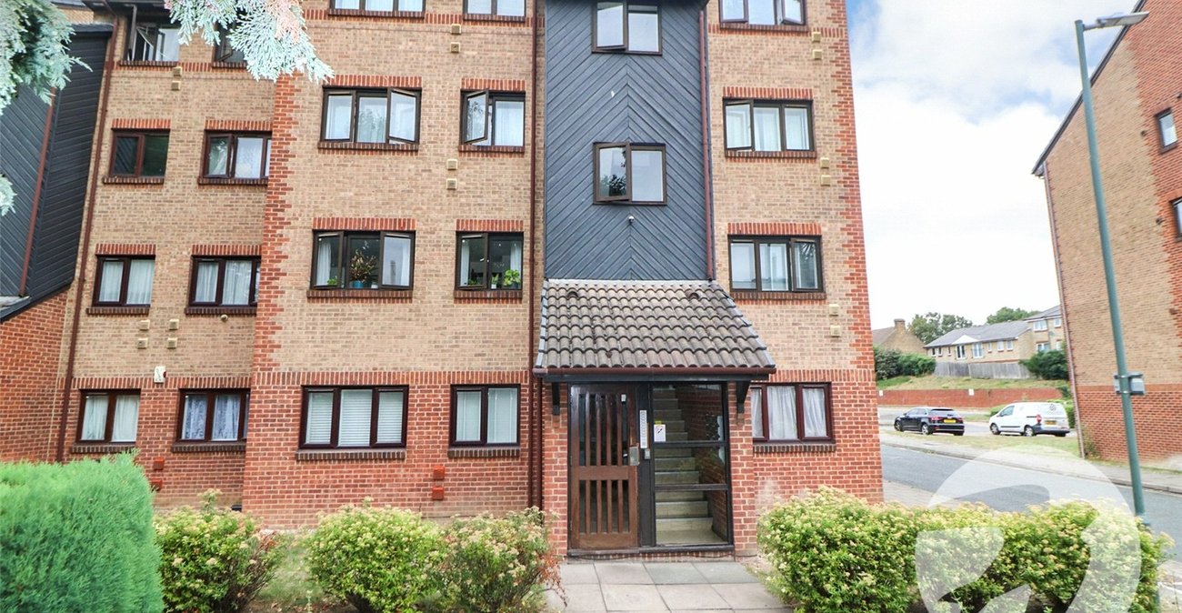 2 bedroom property for sale in Northumberland Heath | Robinson Jackson