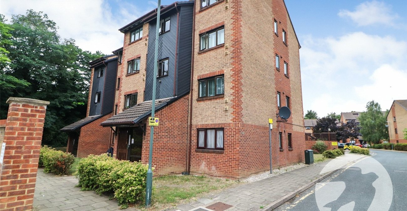 2 bedroom property for sale in Northumberland Heath | Robinson Jackson