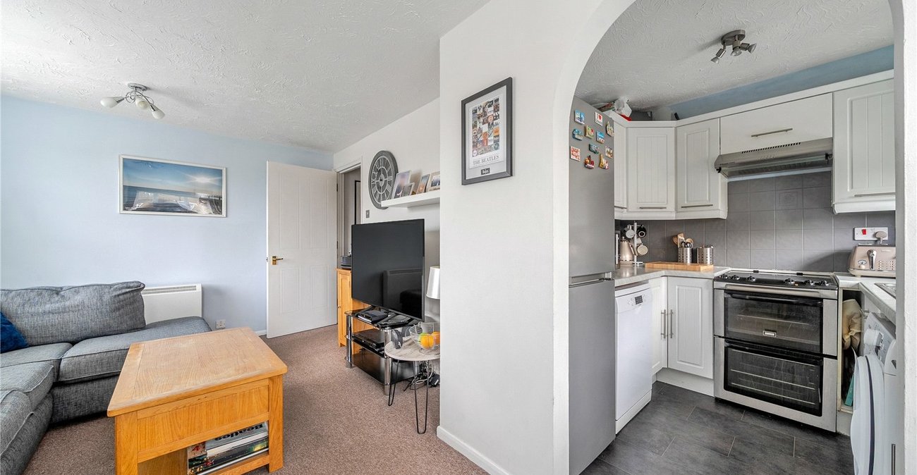 2 bedroom property to rent in  | Robinson Jackson