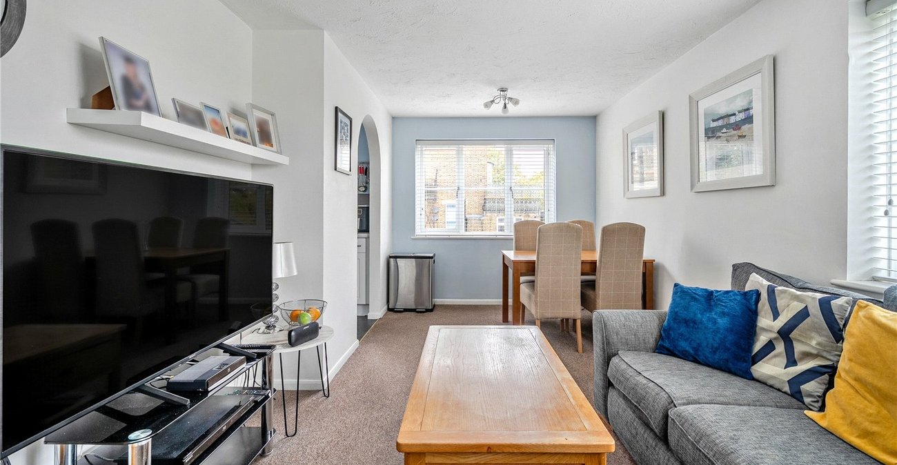 2 bedroom property to rent in  | Robinson Jackson