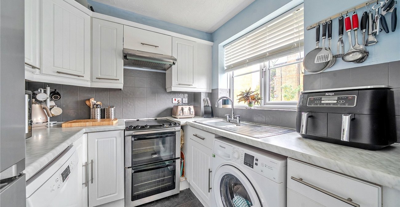 2 bedroom property to rent in  | Robinson Jackson