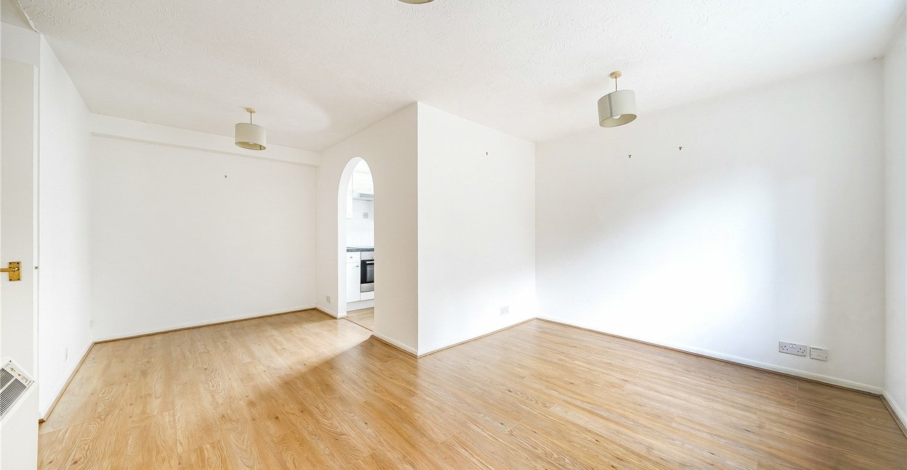 1 bedroom property for sale in  | Robinson Jackson