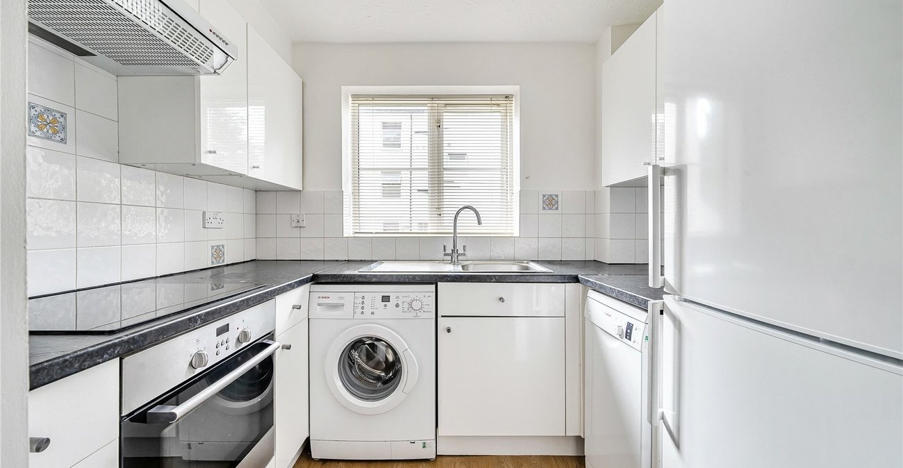 1 bedroom property for sale in  | Robinson Jackson