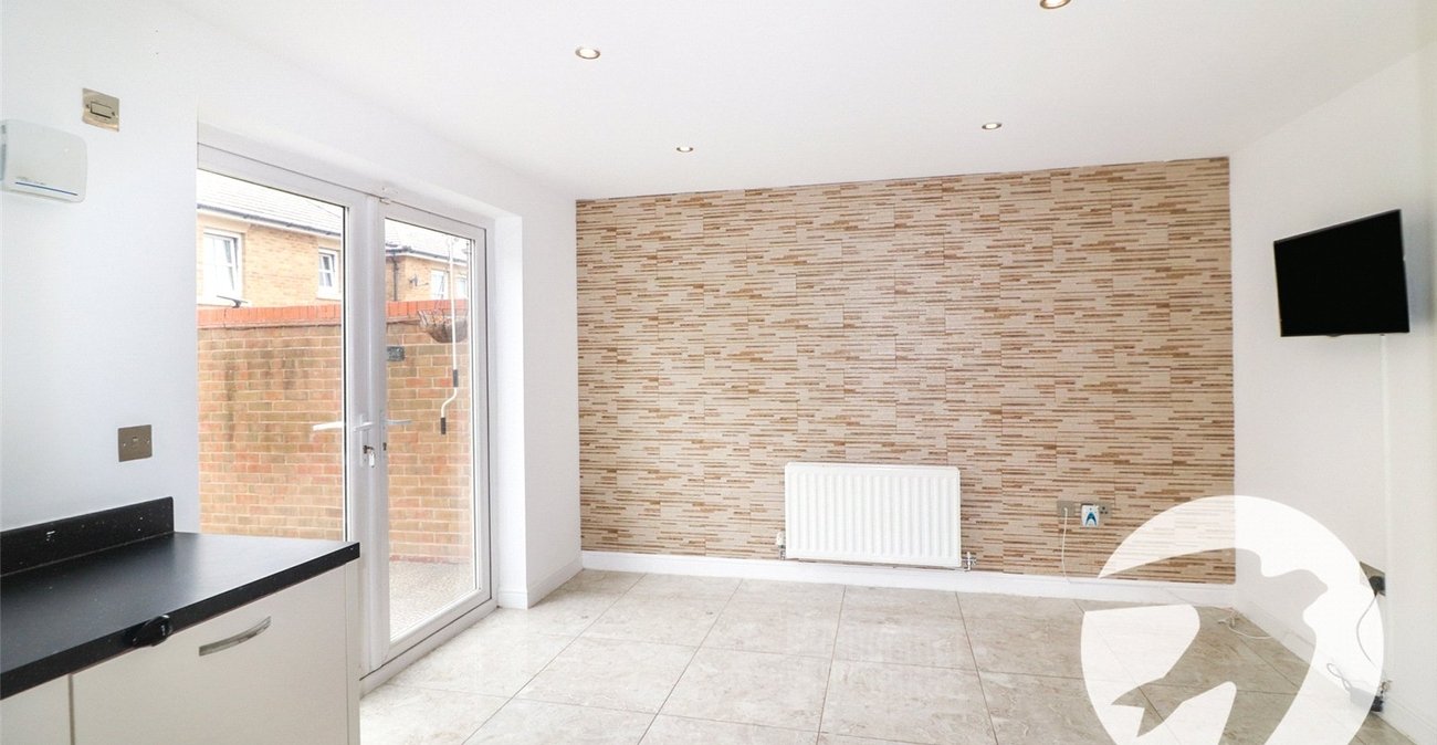 4 bedroom house for sale in Erith | Robinson Jackson