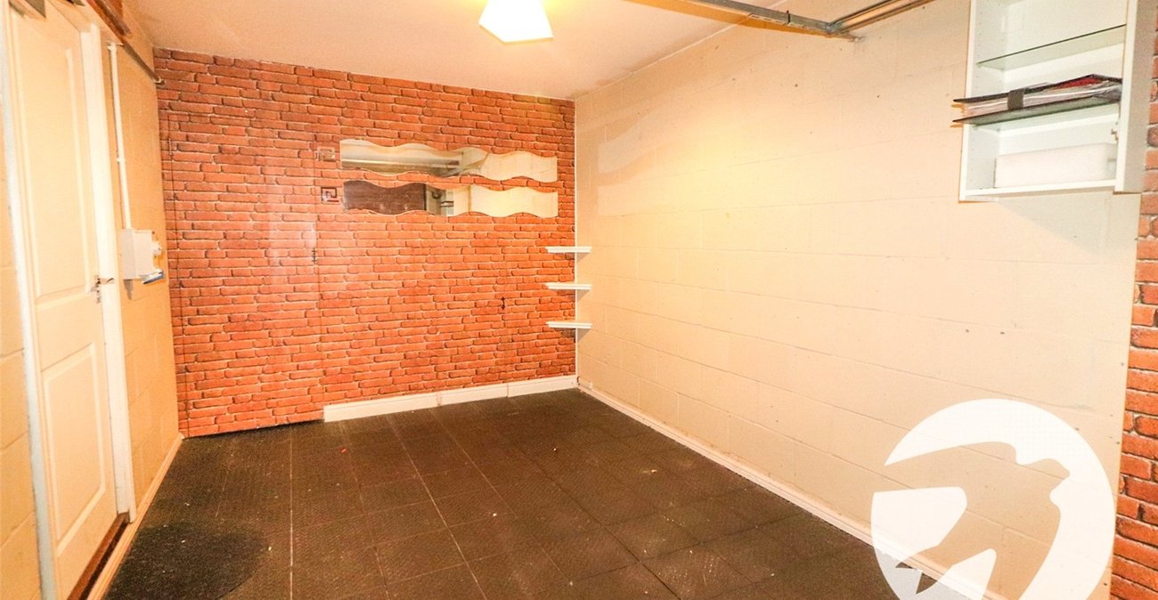 4 bedroom house for sale in Erith | Robinson Jackson