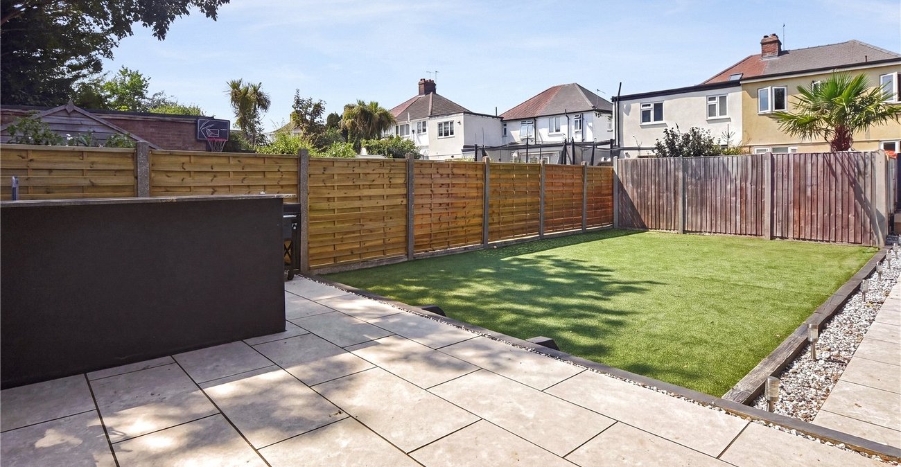 2 bedroom property for sale in Bexley | Robinson Jackson