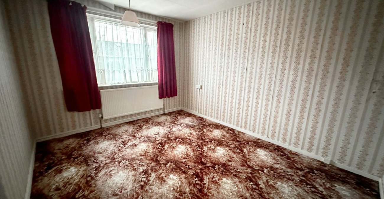 3 bedroom house for sale in London | Robinson Jackson