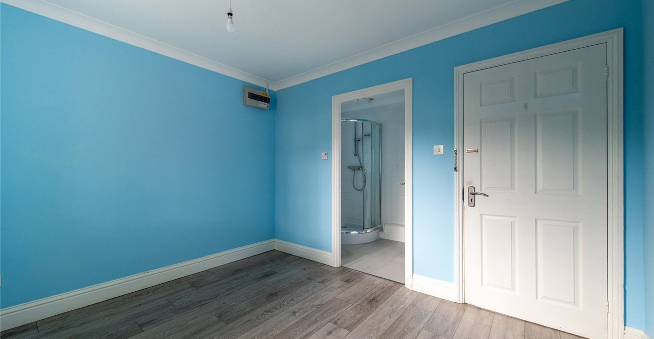 2 bedroom bungalow for sale in Maidstone | Robinson Michael & Jackson