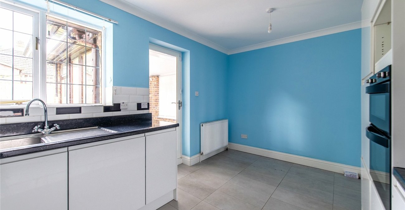 2 bedroom bungalow for sale in Maidstone | Robinson Michael & Jackson