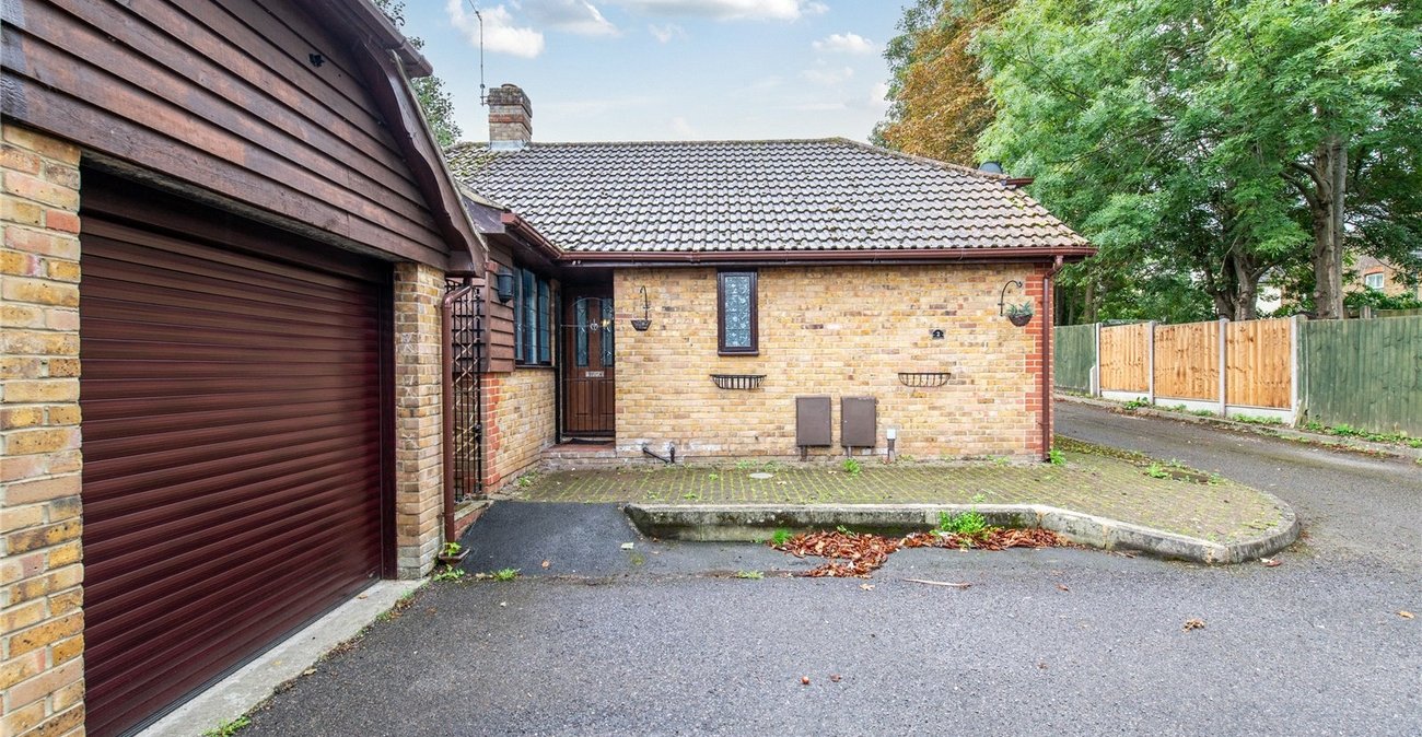 2 bedroom bungalow for sale in Maidstone | Robinson Michael & Jackson