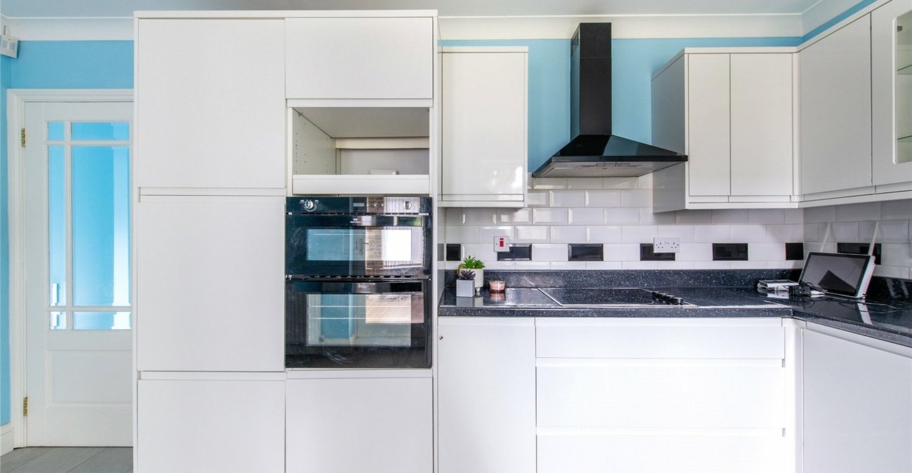 2 bedroom bungalow for sale in Maidstone | Robinson Michael & Jackson