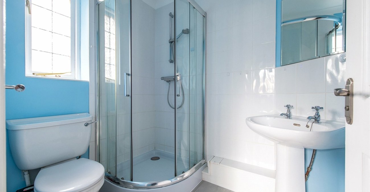 2 bedroom bungalow for sale in Maidstone | Robinson Michael & Jackson