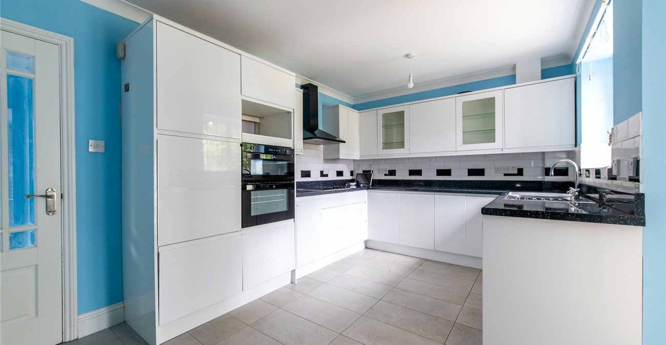 2 bedroom bungalow for sale in Maidstone | Robinson Michael & Jackson