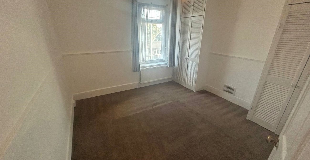 2 bedroom house for sale in Gravesend | Robinson Michael & Jackson