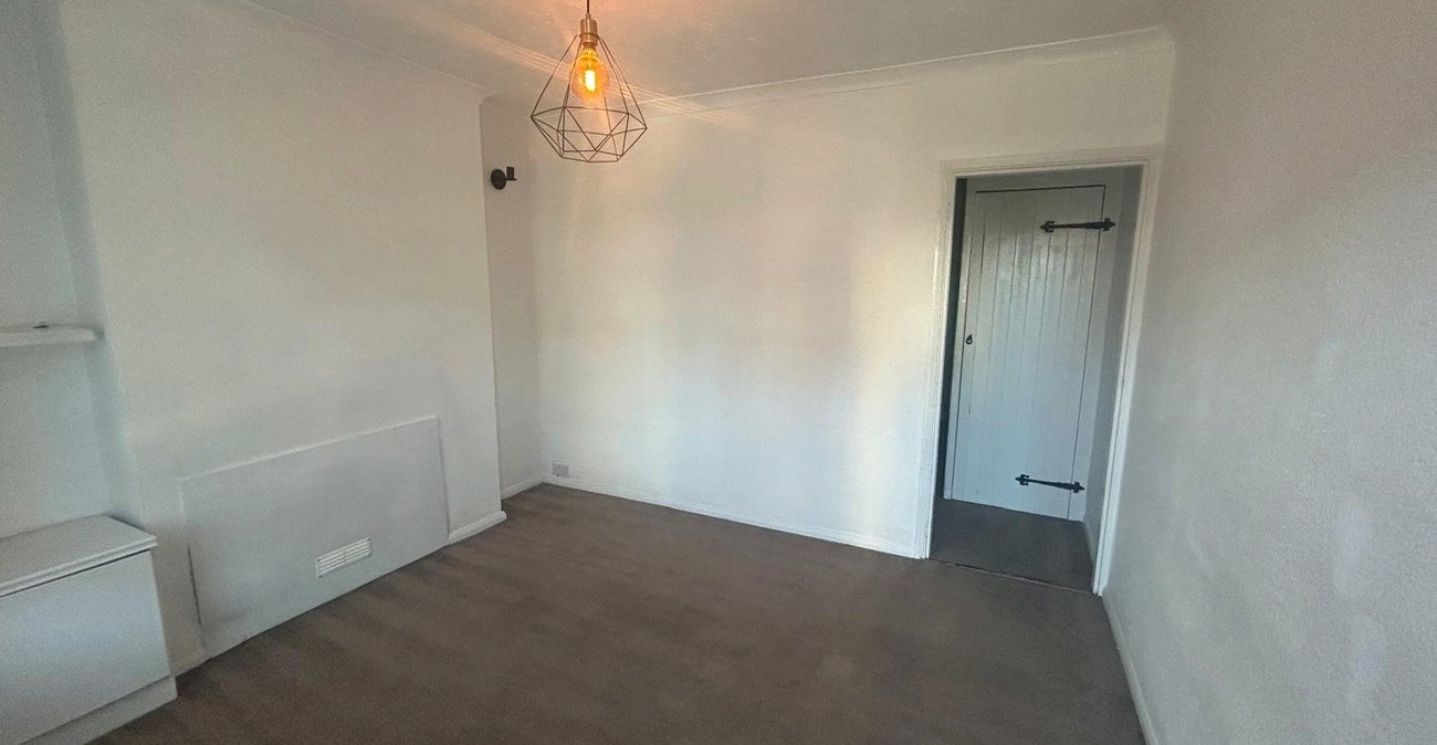 2 bedroom house for sale in Gravesend | Robinson Michael & Jackson