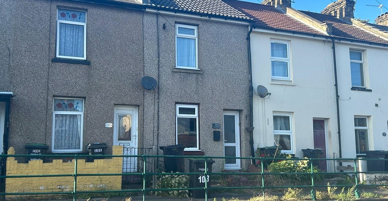 2 bedroom house for sale in Gravesend | Robinson Michael & Jackson