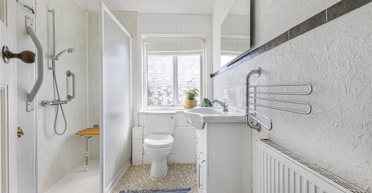 3 bedroom house for sale in Gravesend | Robinson Michael & Jackson