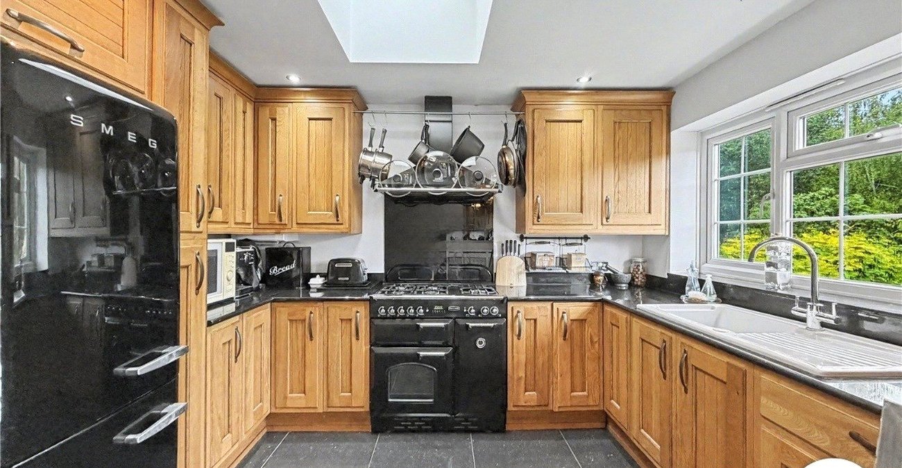 3 bedroom house for sale in Rochester | Robinson Michael & Jackson