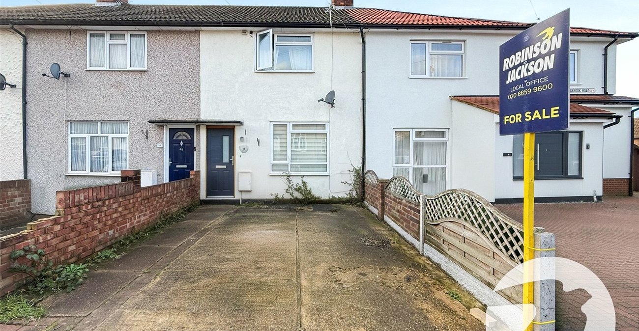 2 bedroom house for sale in London | Robinson Jackson