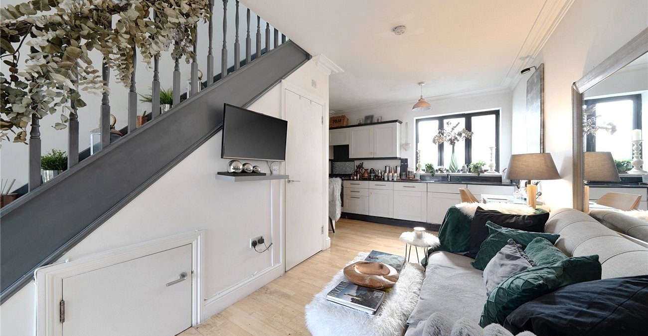 2 bedroom house for sale in Berrymans Lane | Robinson Jackson