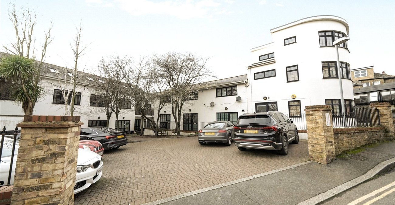 2 bedroom house for sale in Berrymans Lane | Robinson Jackson