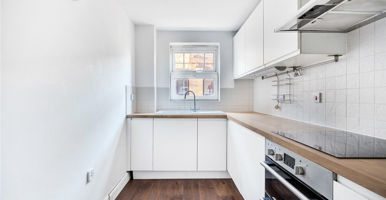 2 bedroom property for sale in  | Robinson Jackson