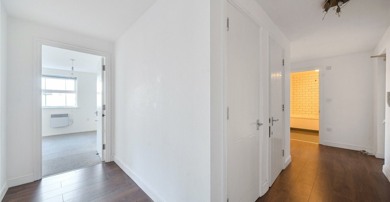 2 bedroom property for sale in  | Robinson Jackson