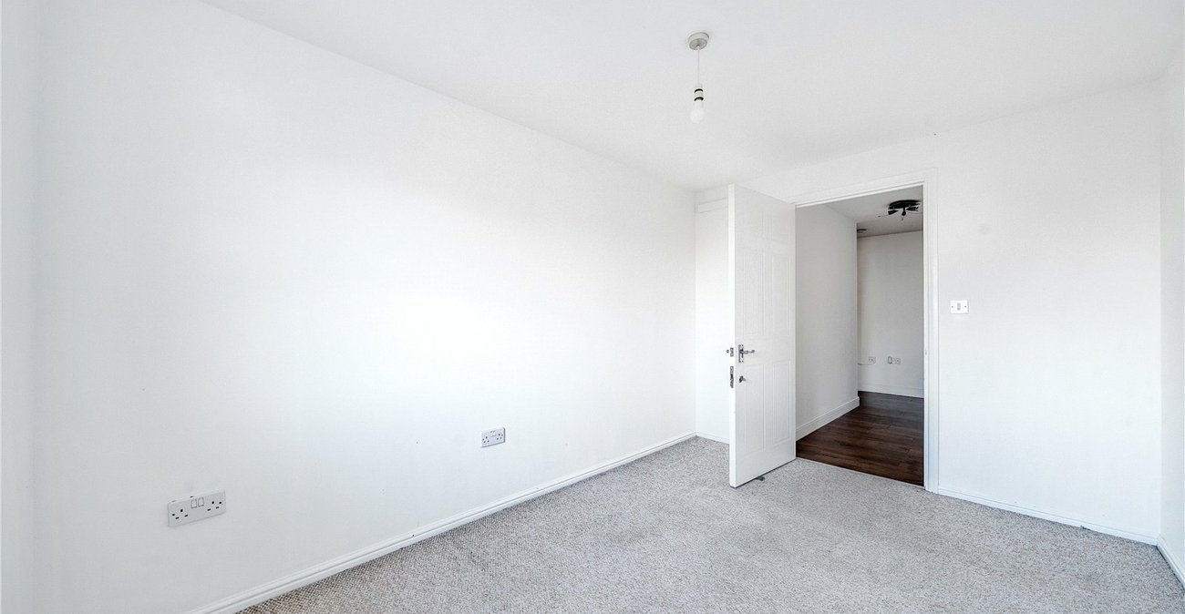 2 bedroom property for sale in  | Robinson Jackson