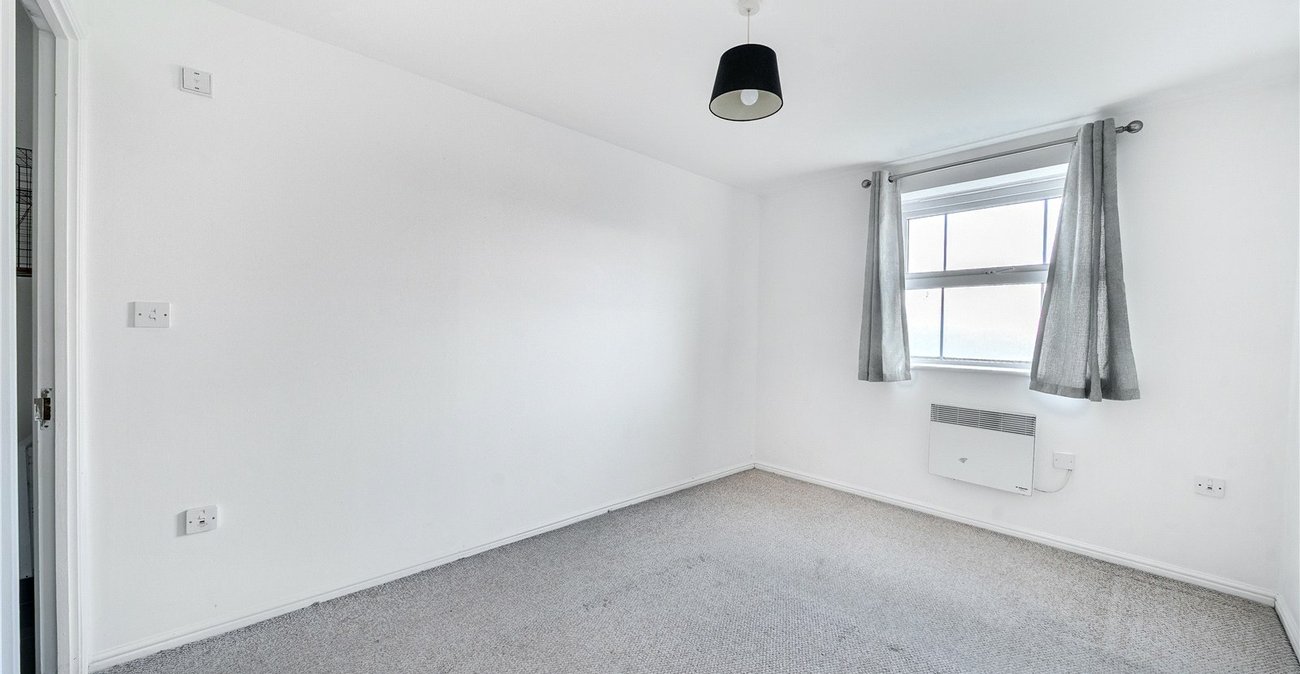 2 bedroom property for sale in  | Robinson Jackson