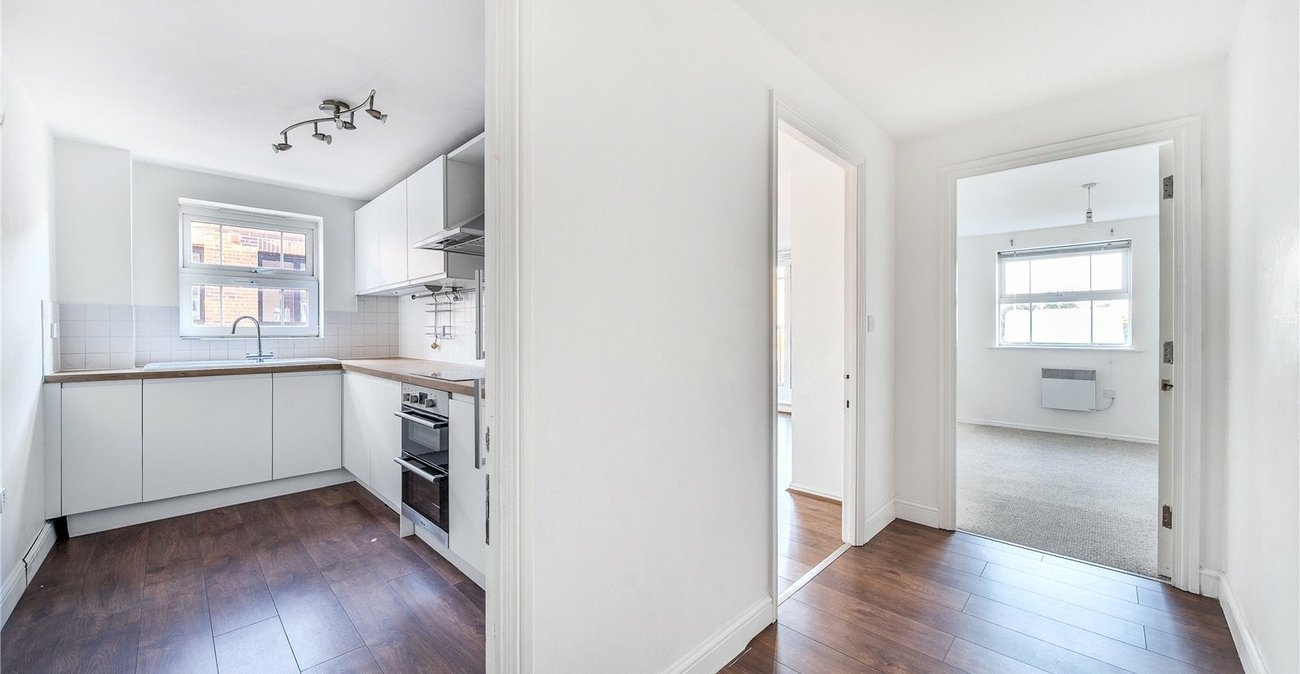 2 bedroom property for sale in  | Robinson Jackson