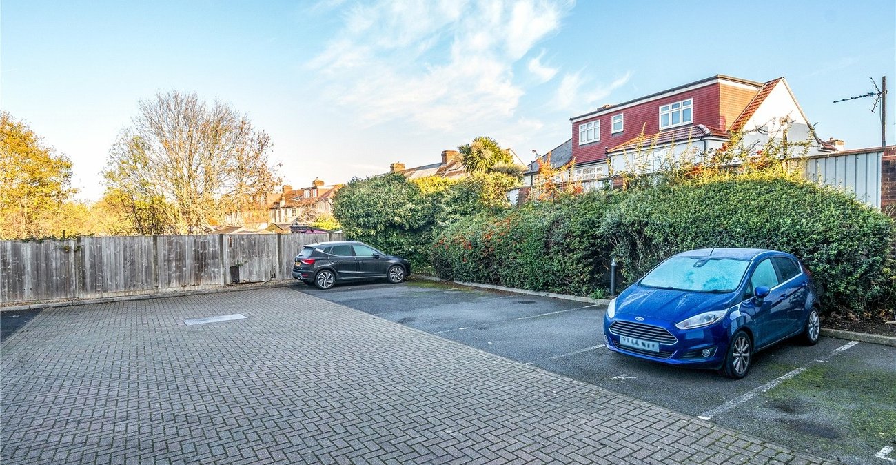 2 bedroom property for sale in  | Robinson Jackson