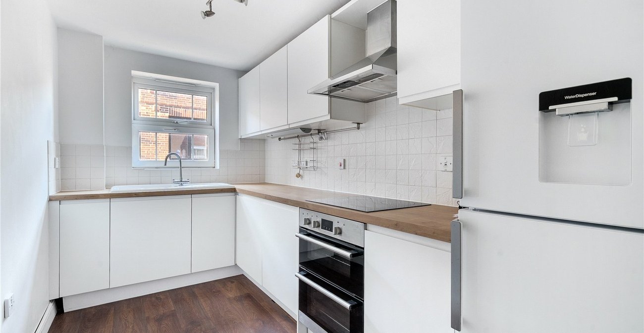 2 bedroom property for sale in  | Robinson Jackson