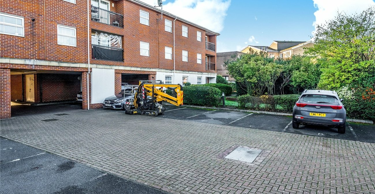 2 bedroom property for sale in Beckenham | Robinson Jackson