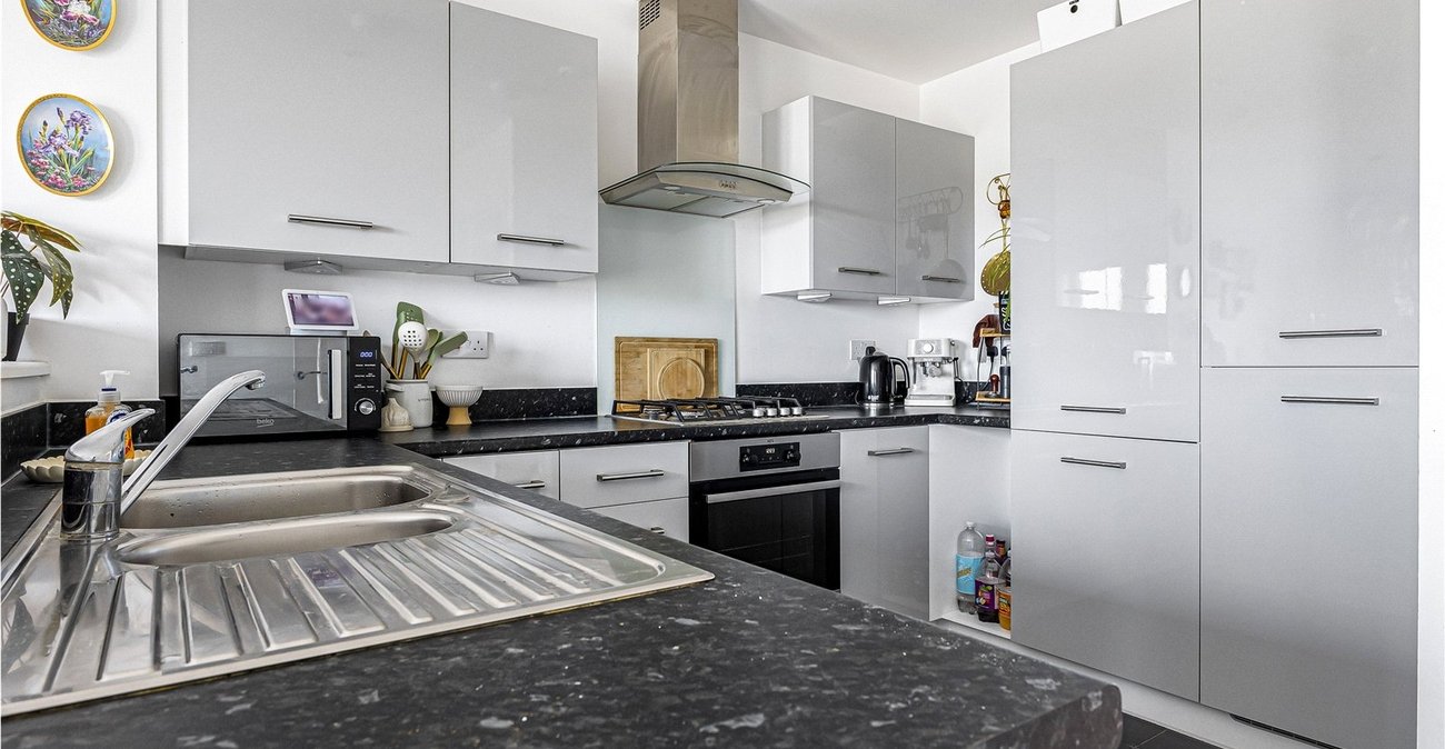 2 bedroom property for sale in Rochester | Robinson Michael & Jackson