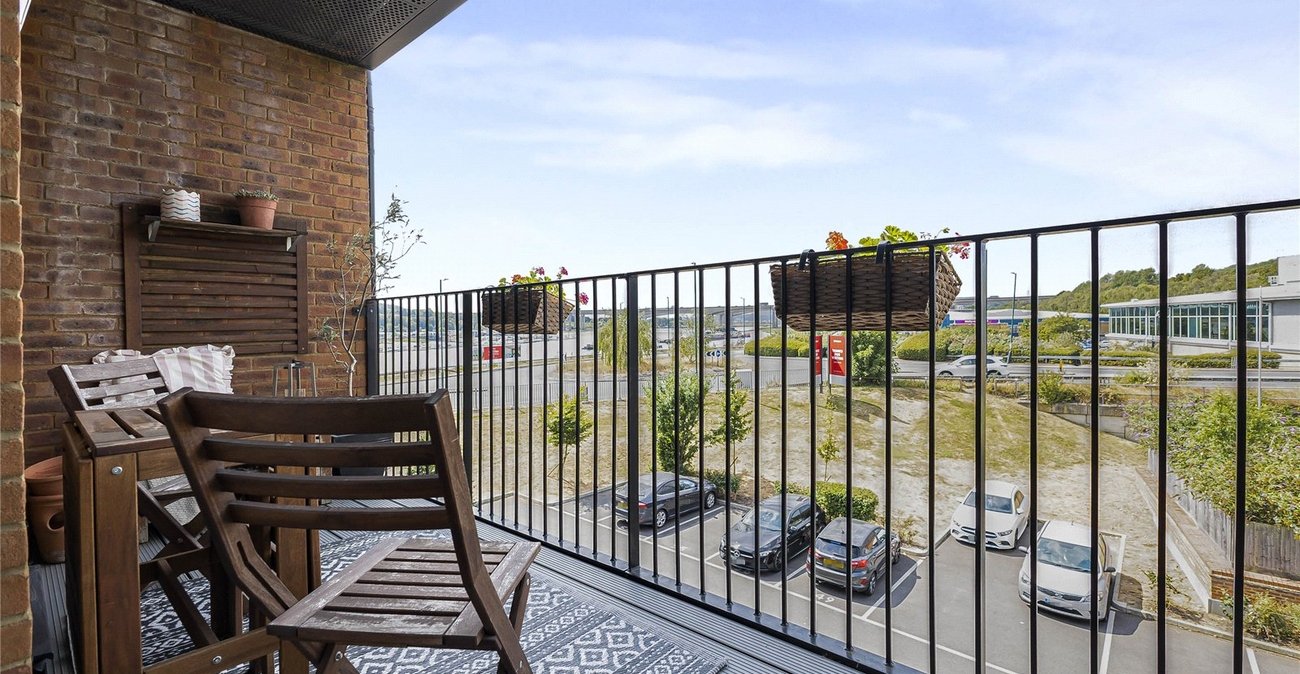 2 bedroom property for sale in Rochester | Robinson Michael & Jackson