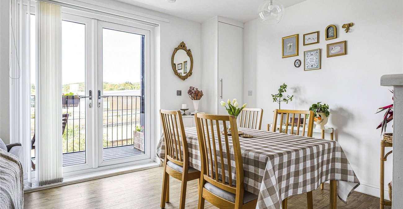 2 bedroom property for sale in Rochester | Robinson Michael & Jackson