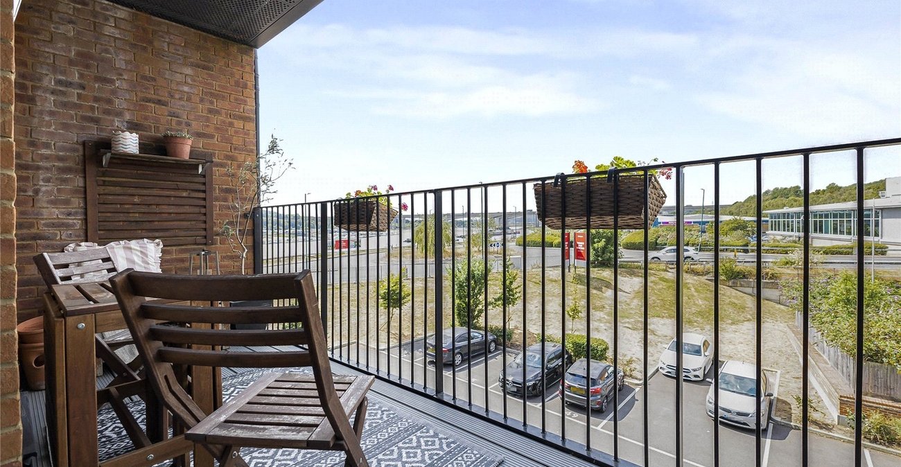2 bedroom property for sale in Rochester | Robinson Michael & Jackson
