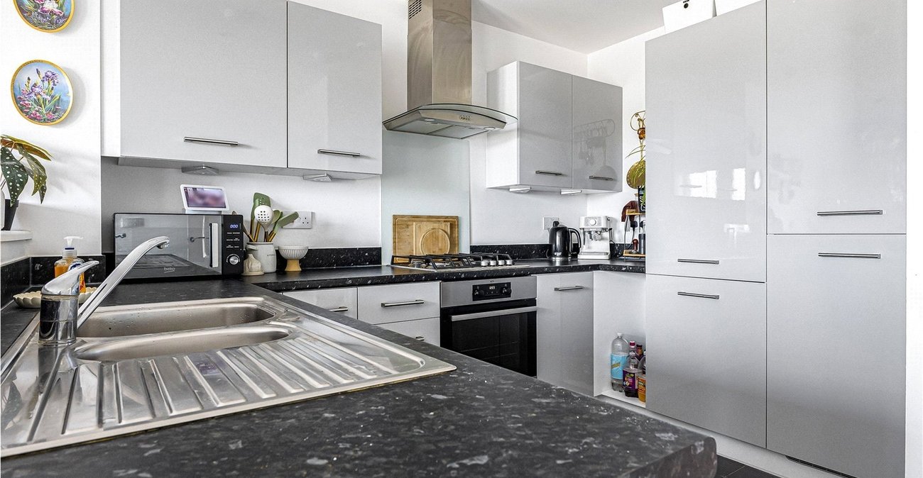 2 bedroom property for sale in Rochester | Robinson Michael & Jackson