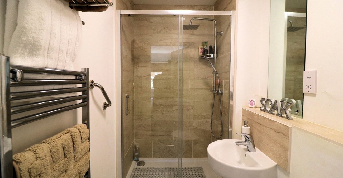 2 bedroom property for sale in Rainbow Road | Robinson Jackson