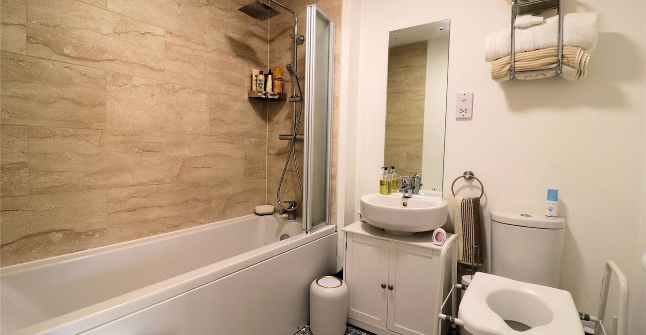 2 bedroom property for sale in Rainbow Road | Robinson Jackson