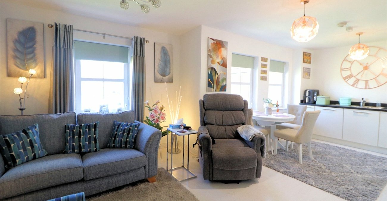 2 bedroom property for sale in Rainbow Road | Robinson Jackson