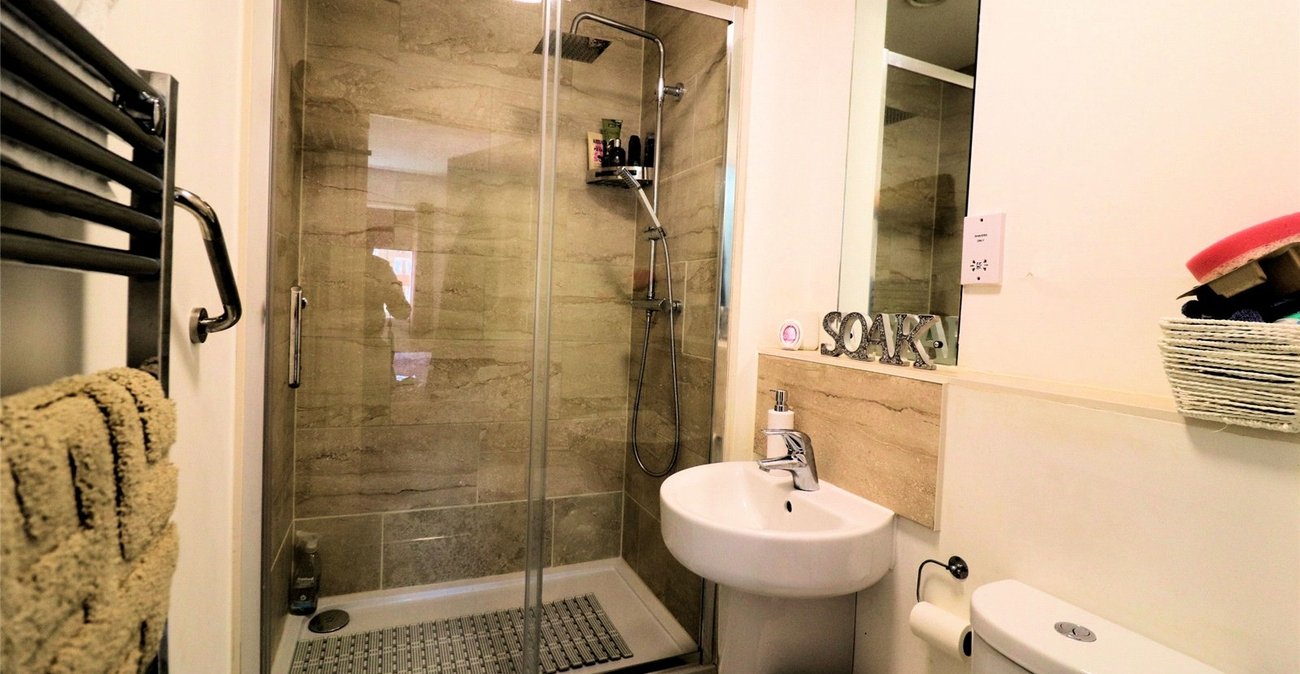 2 bedroom property for sale in Rainbow Road | Robinson Jackson