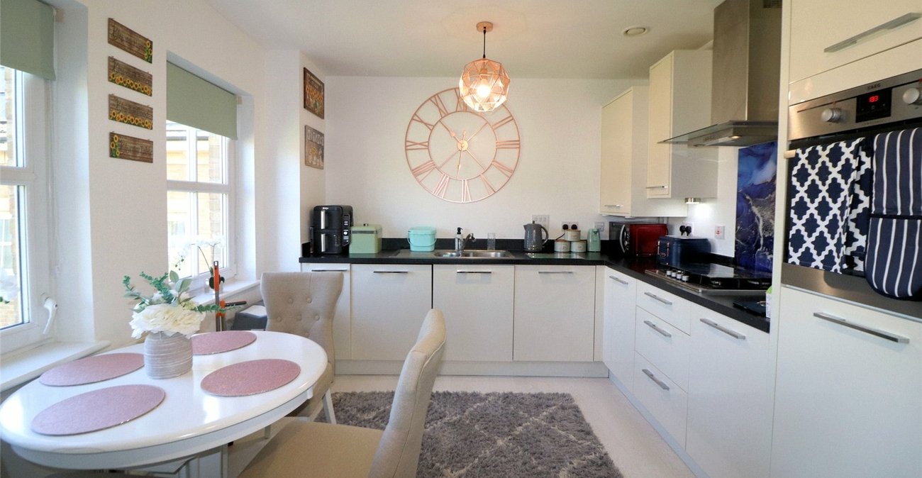 2 bedroom property for sale in Rainbow Road | Robinson Jackson