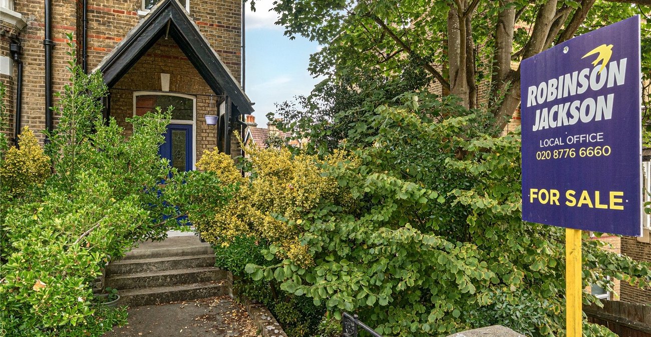 2 bedroom property for sale in  | Robinson Jackson